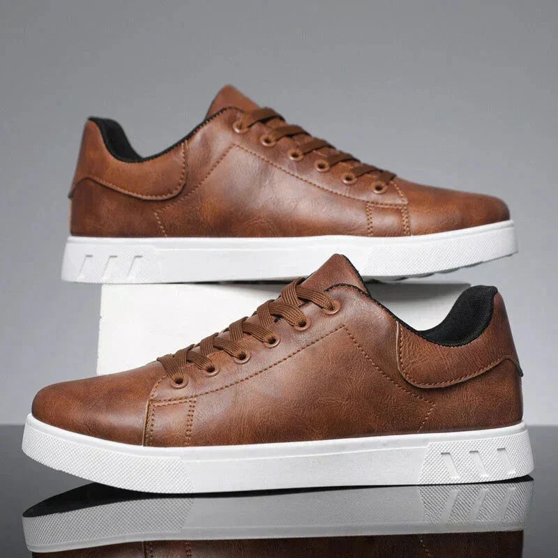 Sneaker in pelle senza tempo