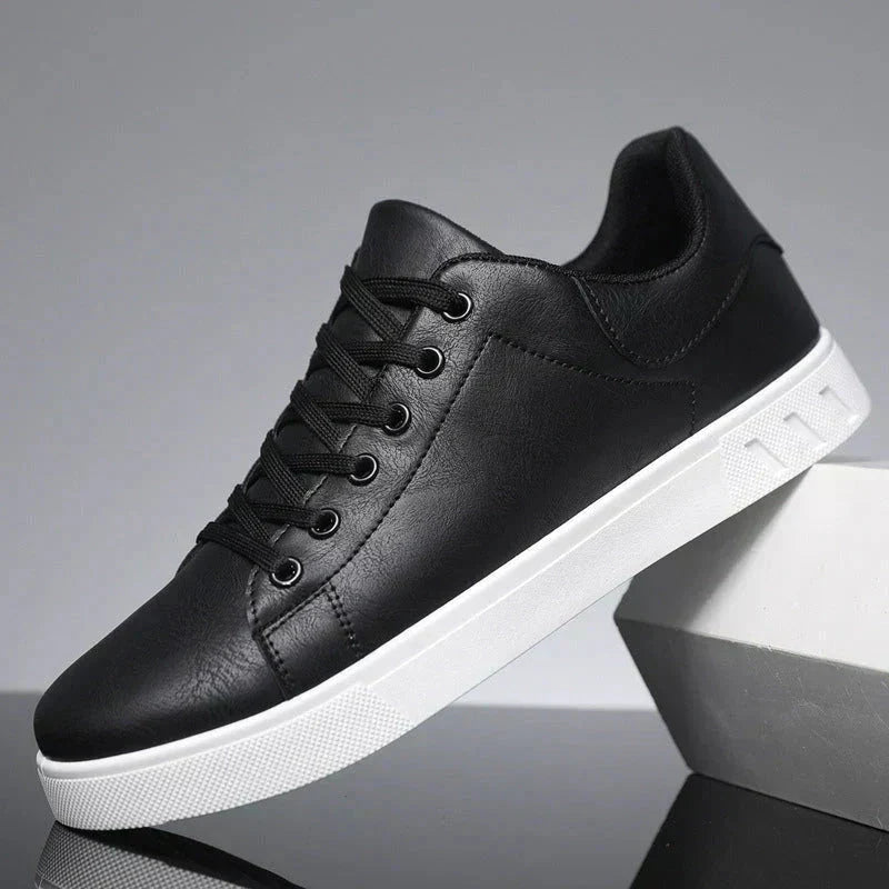 Sneaker in pelle senza tempo