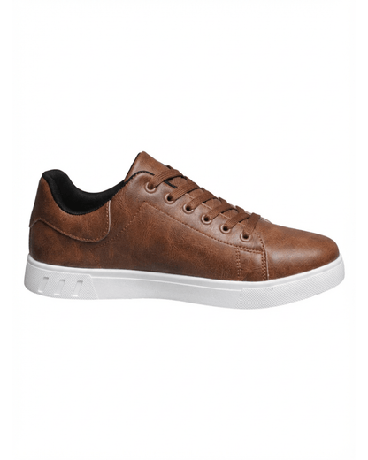 Sneaker in pelle senza tempo